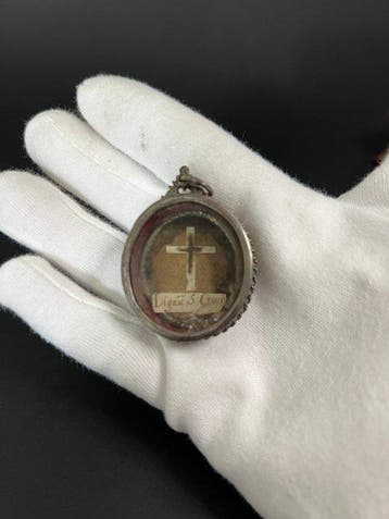 Reliekhouder - Zilver, Glas, Textiel - 1850-1900 - Heilige