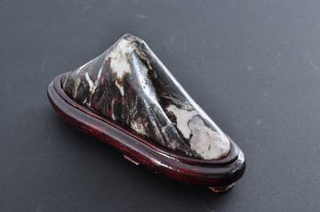 Steen - Japanse suiseki kijksteen Yojuro-ishi - Fuji-vorm