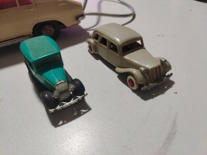 Norev, Joustra - Modelauto (6) - Peugeot 504-simca aronde, Hobby & Loisirs créatifs, Voitures miniatures | 1:5 à 1:12