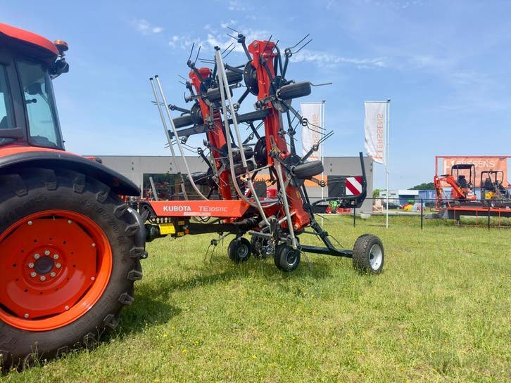 Hooischudder kubota TE10511C, Articles professionnels, Agriculture | Outils