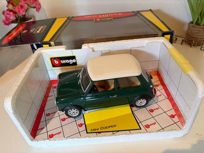 Bburago 1:16 - Modelauto - Mini Cooper (1960), Hobby en Vrije tijd, Modelauto's | 1:5 tot 1:12