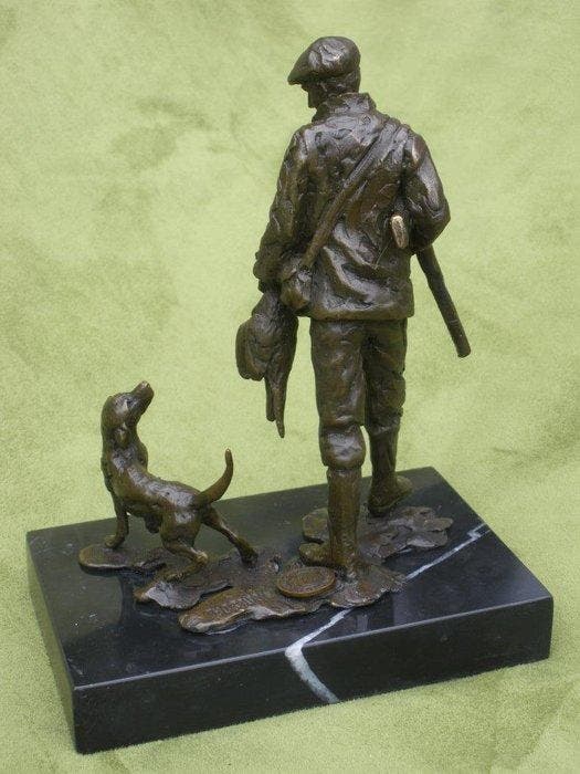 after Archibald Thorburn - sculptuur, Hunter with Hound - 1, Antiek en Kunst, Curiosa en Brocante