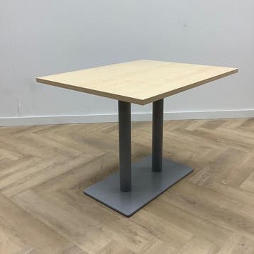design tafel van Pedrali, (bxd) 100x80 cm, Ahorn blad -, Gebruikt, Bureau