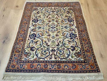 Handgeknoopt Oriëntaals tapijt uit Isfahan - Tapijt - 120 cm, Nieuw