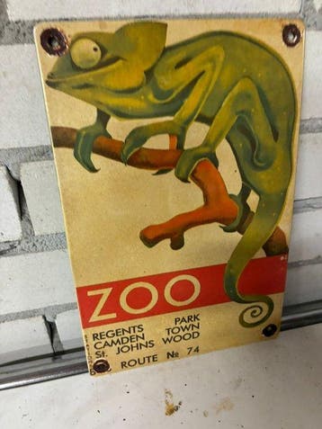 Vintage emaille Zoo bord met kameleon – retro dierentuin