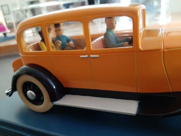 1:24 - Voiture miniature - Voiture de Wang Jen Guié : Le, Nieuw