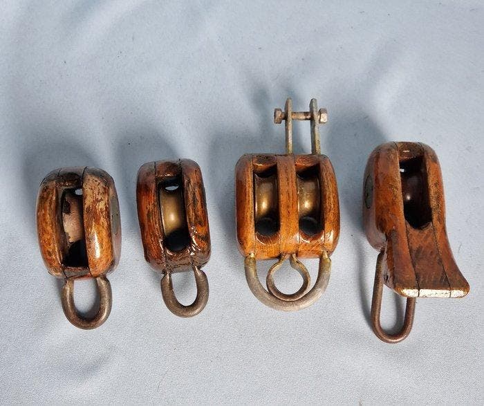 Katrollen / blokken, Ship’s pulley (4) - Messing, Hout,, Antiek en Kunst, Curiosa en Brocante