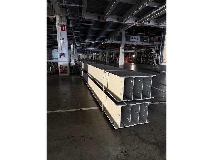 Online veiling - Staal - 2018 (8x), Articles professionnels, Machines & Construction | Travail du métal, Enlèvement