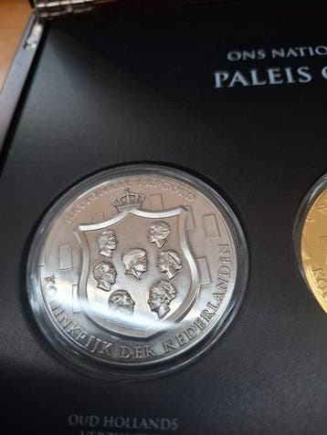 Pays-Bas. Penning Paleis op de DAM Prachtige Verzamelbox met