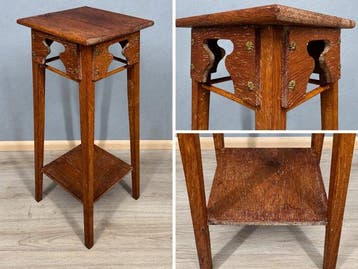 Sierlijke houten plantentafel – opengewerkte details,