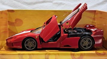 Hot Wheels 1:18 - Model sportwagen (2) - Ferrari FXX -