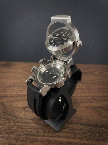 Lip - Reverso Compass Explorer - Boussole - Sans prix de