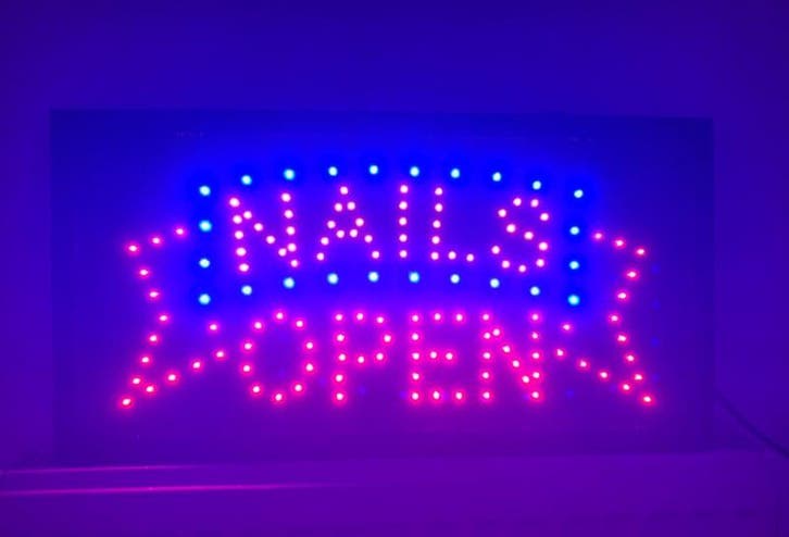 Nagels LED bord lamp verlichting nagel studio reclamebord #n, Maison & Meubles, Lampes | Autre, Envoi
