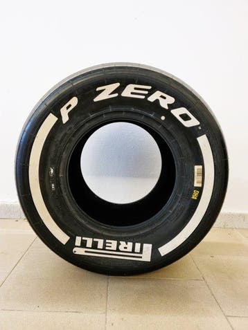 Band (1) - Pneumatico Pirelli - Formula Uno