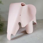 Vitra - Charles & Ray Eames - Chaise - Éléphant, Objet de