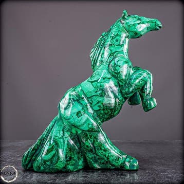 Majestueus malachietpaard – kunstvolle edelsteenfigur met