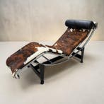 Cassina - Le Corbusier, Charlotte Perriand, Pierre Jeanneret