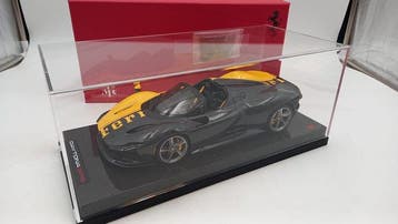 MR Collection Models 1:18 - Modelauto - Ferrari Daytona SP3, Nieuw