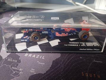 Minichamps 1:43 - Voiture de course miniature - Scuderia