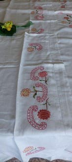 Un drap enchanteur, printanier, avec de grandes taies et de, Antiquités & Art