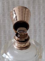 Flacon de parfum - Flacon de parfum en cristal antique avec