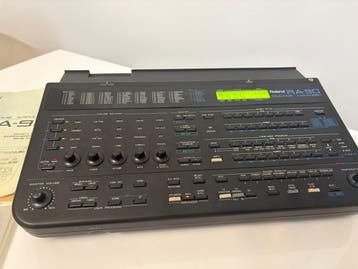 Roland - RA-90 mit 17 Music Style Card - - Clavier, Musique & Instruments