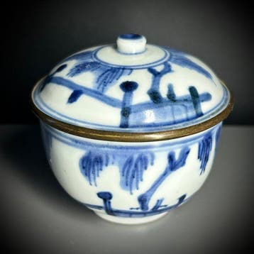 GEEN RESERVE - ANTIEKE JAPANSE BLAUW-WITTE ARITA SCHAAL IN, Antiek en Kunst