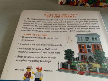 Lego Merchandise - LEGO Boeken: The LEGO Neighborhood Book 2
