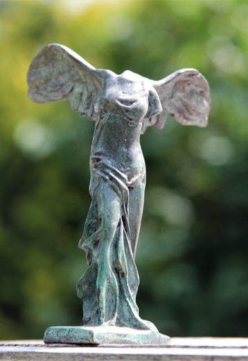 Statuette, samotrake - 17 cm - Bronze