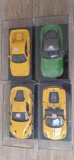 Bburago 1:24 - Voiture miniature (4) - Scuderia Spider 16M -