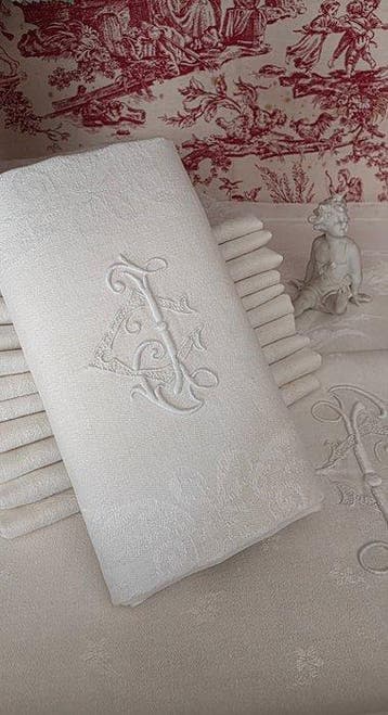 Nappe en lin damassé avec ses 11 serviettes - Servet - 230