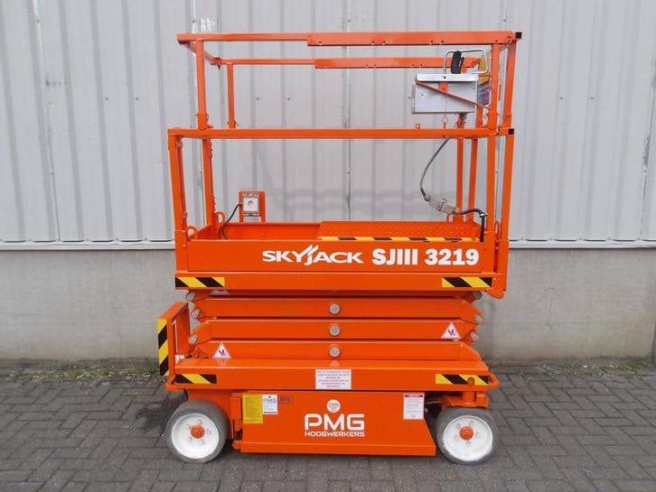 Veiling: Schaarhoogwerker Skyjack SJ3219 7.81m Elektrisch 20, Articles professionnels, Machines & Construction | Ascenseurs, Échafaudages & Échelles
