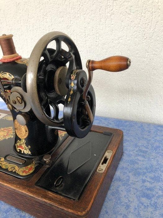 Singer 128K (1933) Machine à coudre - Fonte, Antiquités & Art, Art | Objets design
