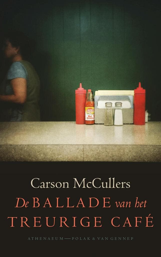 De ballade van het treurige café 9789025303563, Boeken, Romans, Zo goed als nieuw, Verzenden