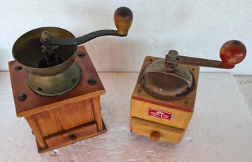 Macina Acciaio Garantito - Koffiemolen (2) - B. G. - Hout -