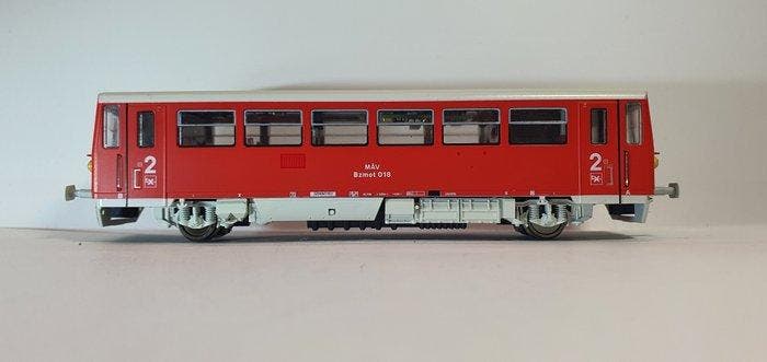 MTB-model H0 - Diesellocomotief (2) - Railcar Bzmot 018 &, Hobby & Loisirs créatifs, Trains miniatures | HO