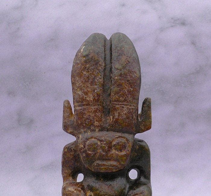 Sculpture, Hongshan Cultuur Alien achtige Grote Gehoornde, Antiek en Kunst, Curiosa en Brocante
