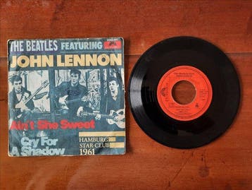 Beatles - 8 x Early Beatle singles from Jugoslavia in, Nieuw in verpakking
