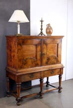 Kabinet - Walnoot, Eik
