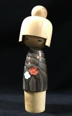 Gesigneerde Usaburo / Houten kokeshi-pop (H:22cm) / Japanse, Antiek en Kunst