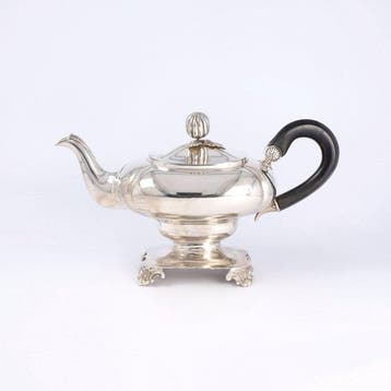 Gilles Grevink (Amsterdam 1853) - Theepot - .833 zilver, Antiek en Kunst