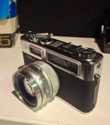 Yashica Electro 35 GS with Yashinon DX 1,7/45mm | Appareil