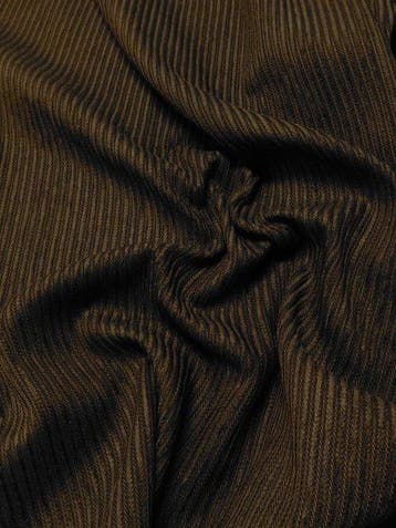 Alissa, l’eleganza scultorea del rigato – Club House Italia