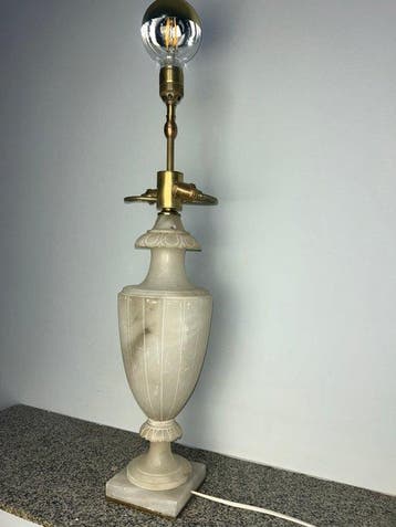 Lampe de table (2) - Albâtre, Laiton