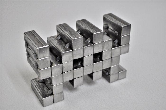 Hurjui (1977) - Full Metal Space Invader, Antiquités & Art, Art | Objets design