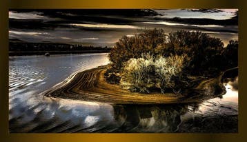 Gabor Helyes - River Island