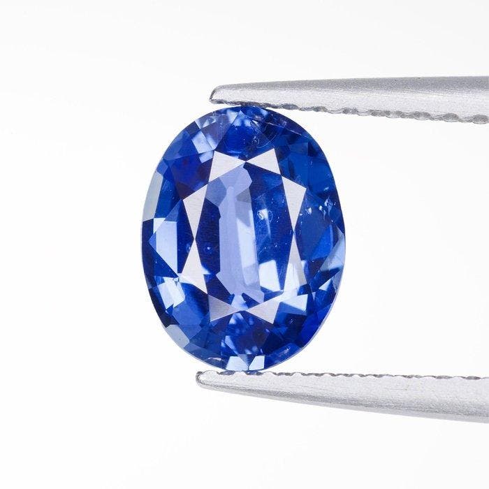 1 pcs Blauw Saffier - 1.32 ct - nternational Colored, Handtassen en Accessoires, Edelstenen
