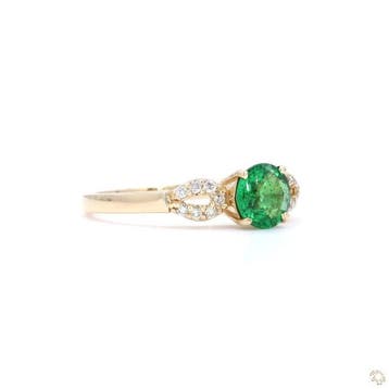 Ring - 14 karaat Geel goud - 0.75ct. tw. Smaragd - Diamant, Nieuw