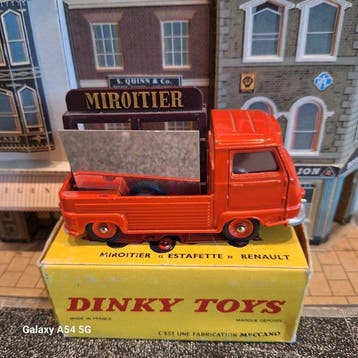 Dinky Toys 1:43 - Modelauto - Dinky Toys - Glaswagen, Hobby & Loisirs créatifs