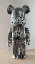 Banksy (1974) - Riot Cop 1000% Bearbrick
